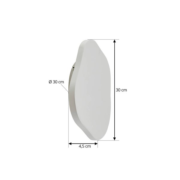 Weiße, organisch geformte Wandleuchte mit Maßangaben: Durchmesser 30 Zentimeter, Höhe 30 Zentimeter und Tiefe 4,5 Zentimeter.