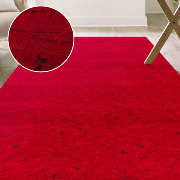 Roter Teppich mit Muster im Wohnzimmer