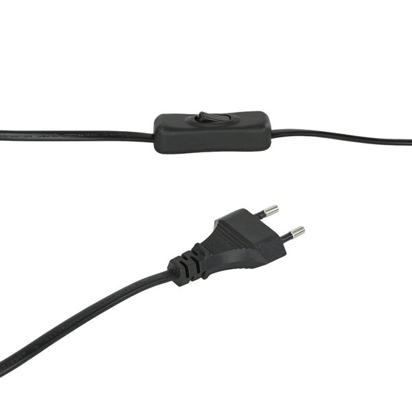Schwarzes Stromkabel mit Stecker und Schalter