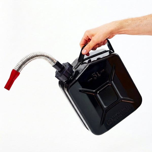 Schwarzer 5-Liter-Kraftstoffkanister mit flexiblem Auslauf und Hand