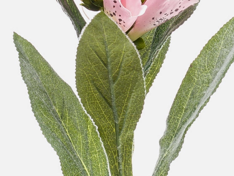 Künstliche Blume mit detailreichen grünen Blättern und einer rosa gepunkteten Blüte.