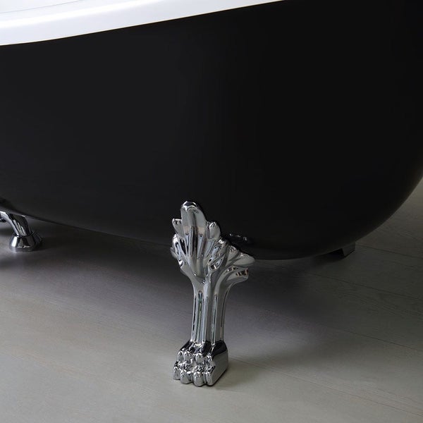 Freistehende Badewanne im klassischen Stil in Schwarz und Weiß | Romantica