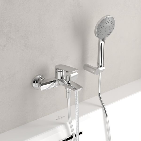 Villeroy & Boch Oasis Badewannenarmatur Aufputz, Wasserhahn Badewanne mit Rückflussschutz und Umstellfunktion, Mischbatterie Badewanne mit beweglichem Strahlregler, rund, Chrom