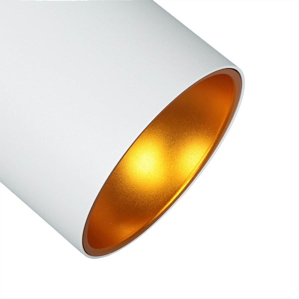 Weiße Zylinderleuchte mit goldfarbener Innenseite