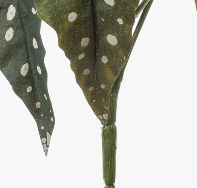 Künstliche Geigenfeige Ficus Lyrata mit grünen Blättern in einem schwarzen Topf.