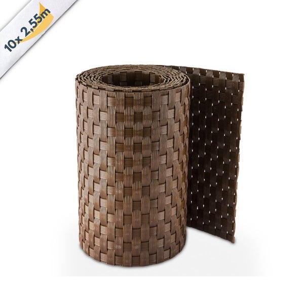 Dunkelbraune Sichtschutzmatte, 10 mal 2,55 Meter, aufgerollt