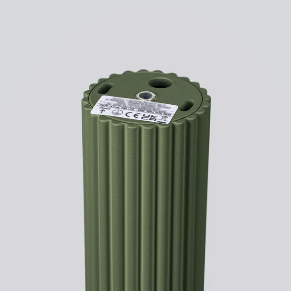 Grüne Gartenleuchte mit GU10 Fassung und einer maximalen Leistung von 10 Watt