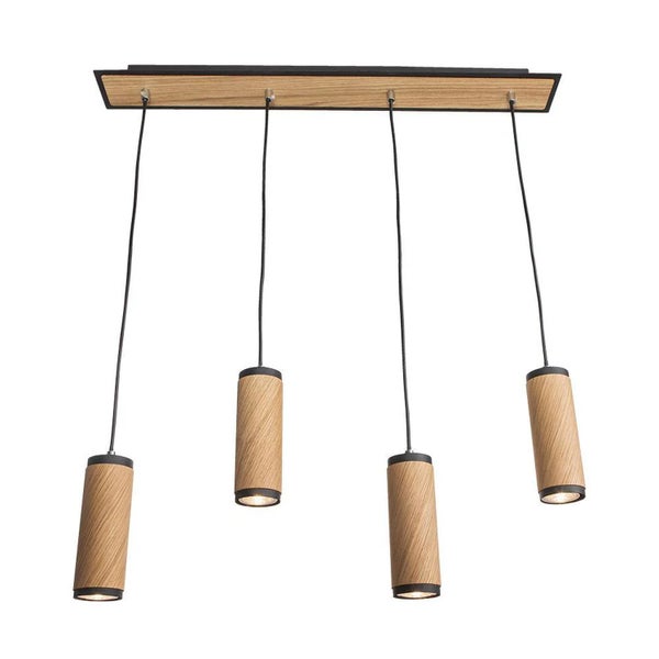 Moderne Pendelleuchte mit vier zylindrischen Leuchten aus Holz und Metall an einer rechteckigen Deckenhalterung in Holzoptik.