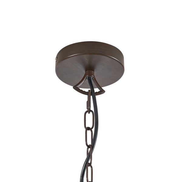 Deckenbefestigung und Kette einer Pendelleuchte