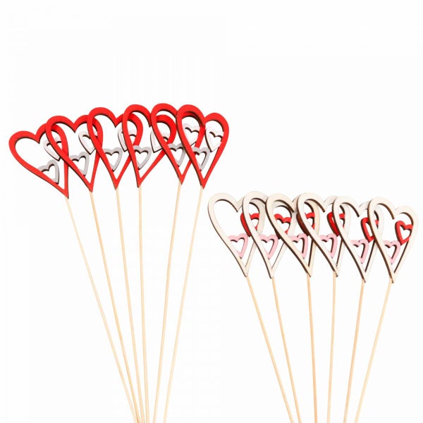 Dekorative Holzherzen am Stab für Dekorationen