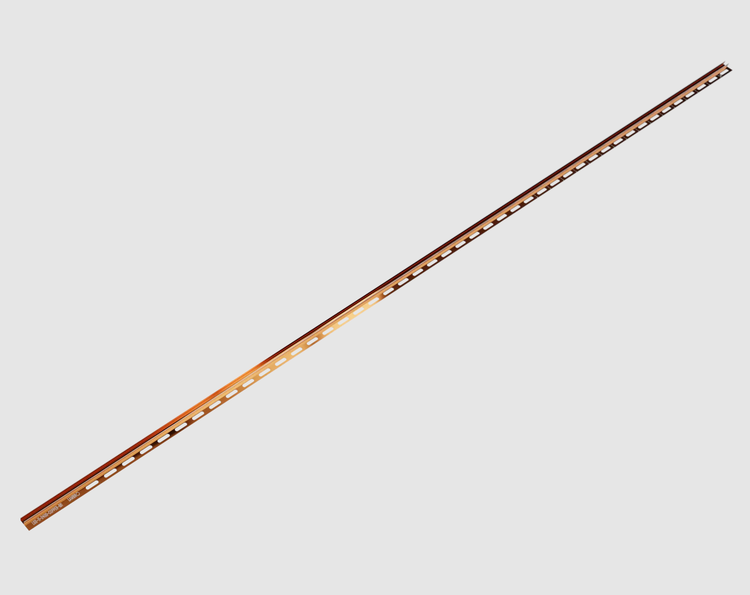 Metall-Fliesenschiene, kupferfarben, mit gelochtem Schenkel zur Befestigung.