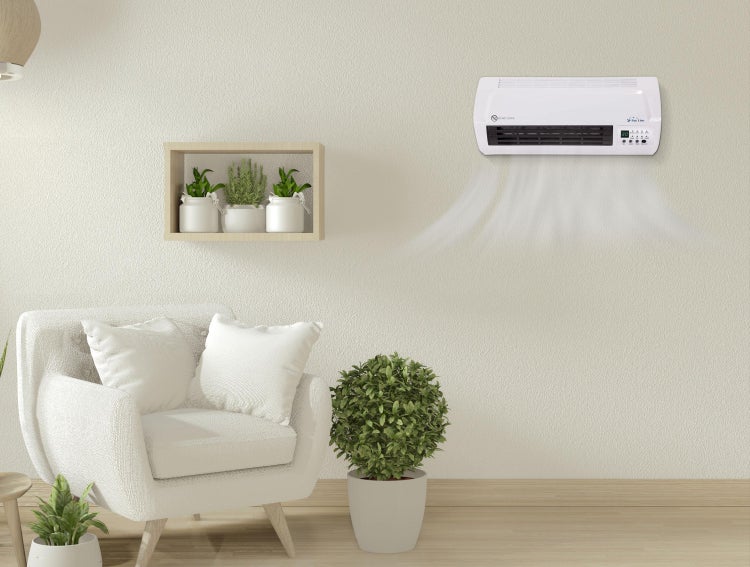 Szene mit einem Heizlüfter an der Wand, einem Sessel und Pflanzen.