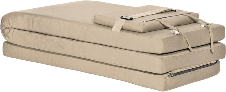 Beige dreiteilige Klappmatratze mit passendem Kissen und Tragegurten.