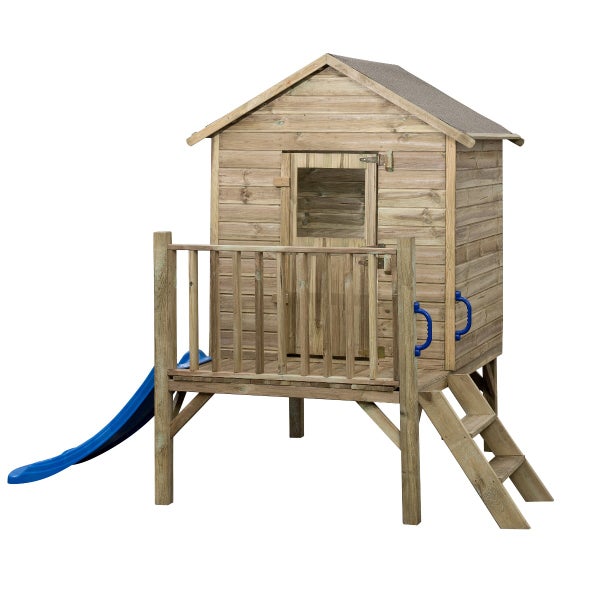 Kinderspielhaus aus Holz auf Stelzen mit blauer Rutsche und Leiter.