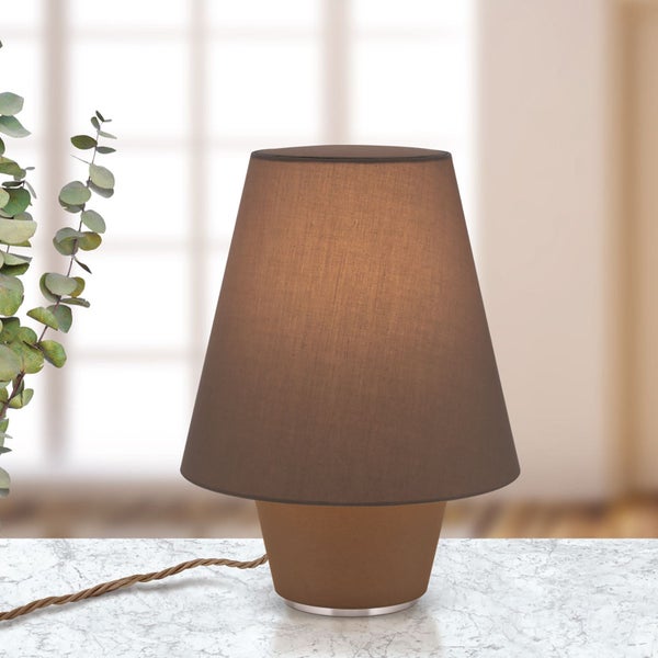 Dekorative Tischleuchte mit braunem Lampenschirm
