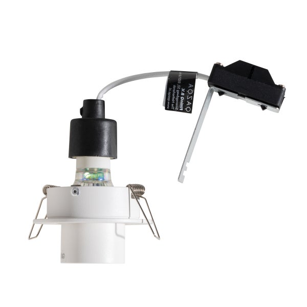 Weißer Einbaustrahler inklusive GU10 Fassung, Leuchtmittel, Haltefedern und Anschlussklemme.