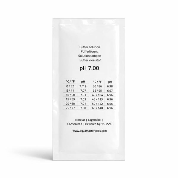 Beutel mit Aqua Master Tools Pufferlösung pH 7.00 zur Kalibrierung mit Temperaturtabelle und Lagerhinweisen von 15 bis 25 Grad Celsius.