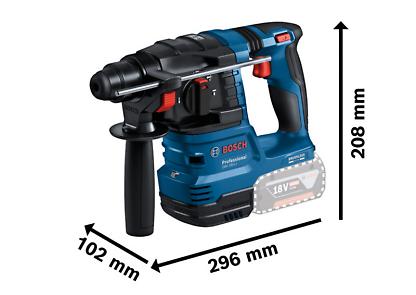 Bosch Akku-Bohrhammer mit den Maßen 102 mm Breite, 296 mm Länge und 208 mm Höhe.
