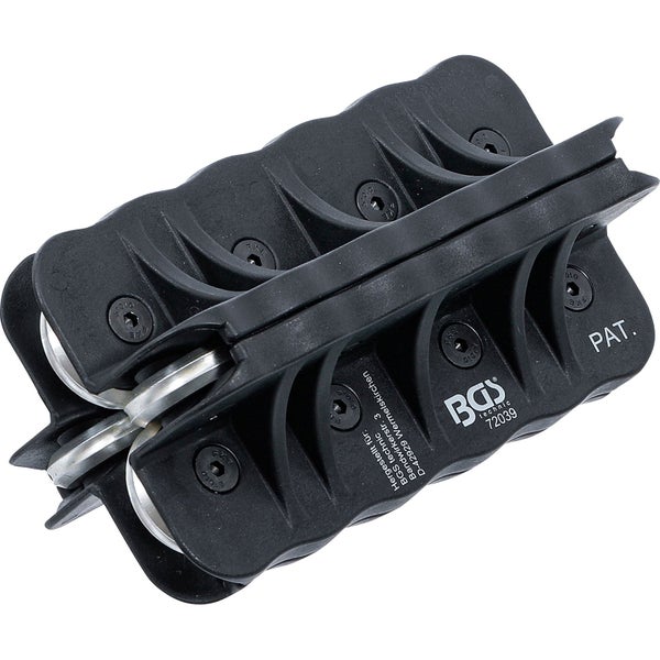 BGS technic Montagewerkzeug für elastische Keilrippenriemen aus schwarzem Kunststoff mit Metallrollen, BGS technic Logo.