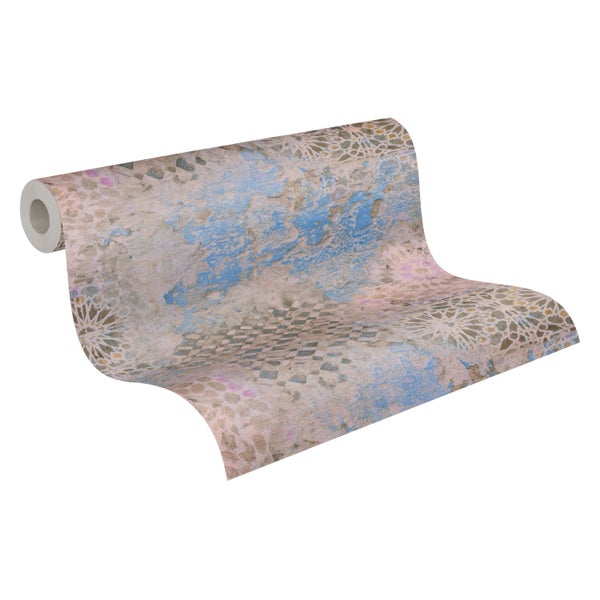 Fliesenmuster mit geometrischen und floralen Elementen