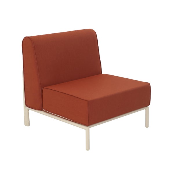 Lounge-Modul ohne Armlehnen mit terracottafarbenen Polstern und weißem Metallrahmen.