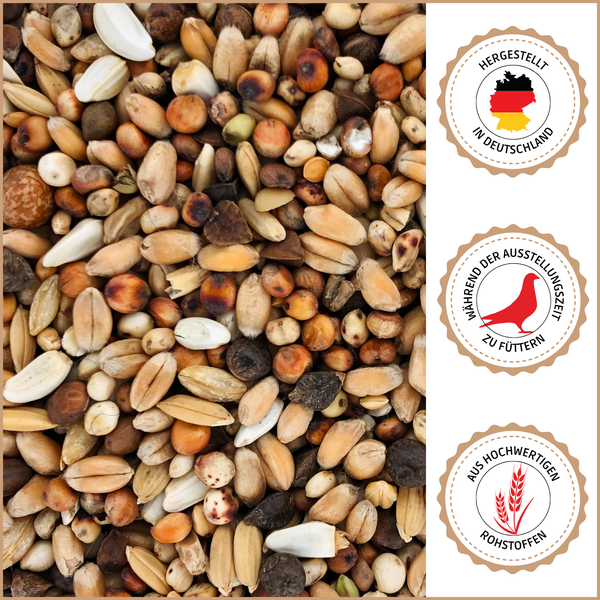 Nahaufnahme von Vogelfutter mit den Siegeln Hergestellt in Deutschland, Füttern während der Ausstellungszeit und Aus hochwertigen Rohstoffen.