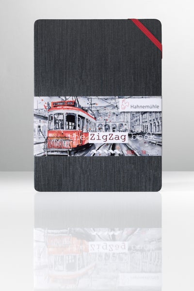 Hahnemühle Skizzenbuch the ZigZag book, schwarzer Einband, 300 Gramm pro Quadratmeter, 18 Seiten, Leporello-Bindung, Hahnemühle Logo.