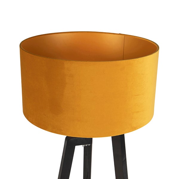 Stehlampe mit Stoffschirm und Holzfuß