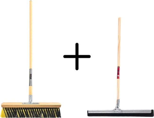 Straßenbesen und Gummischieber mit Holzstiel