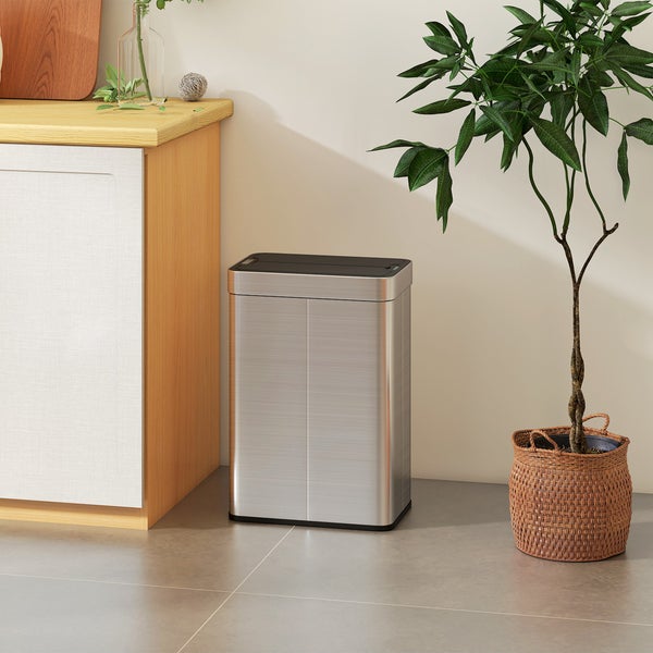 Mülltrennsystem mit zwei grauen 20 Liter Behältern unter einer Küchenspüle