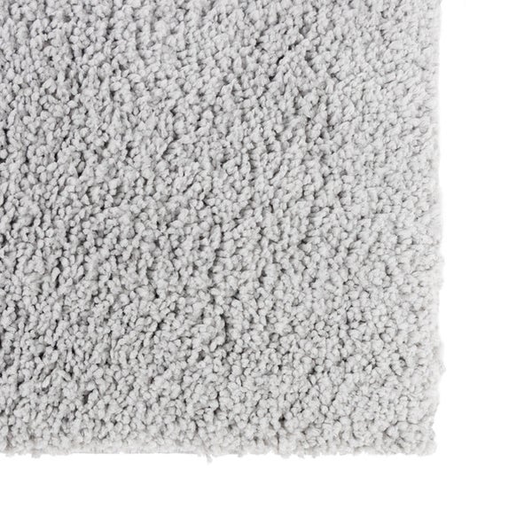 FLOORDIREKT Badematte Sky Soft - Reckteckig - Rutschhemmende Rückseite - Silbergrau - 50 x 80 cm
