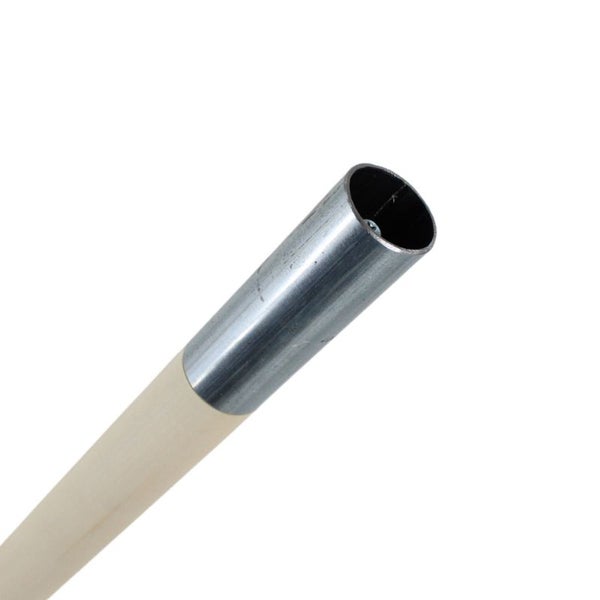 Holzstiel mit Metallhülse