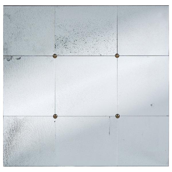 Quadratischer Wandspiegel im Vintage-Stil mit neun Elementen im Antik-Look und dekorativen Messingknöpfen.
