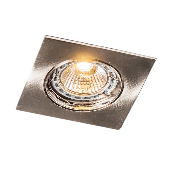 Quadratischer Einbaustrahler aus gebürstetem Metall mit eingeschaltetem Leuchtmittel.