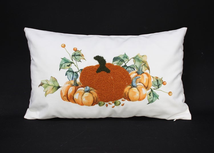 Dekokissen mit Kürbis-Motiv