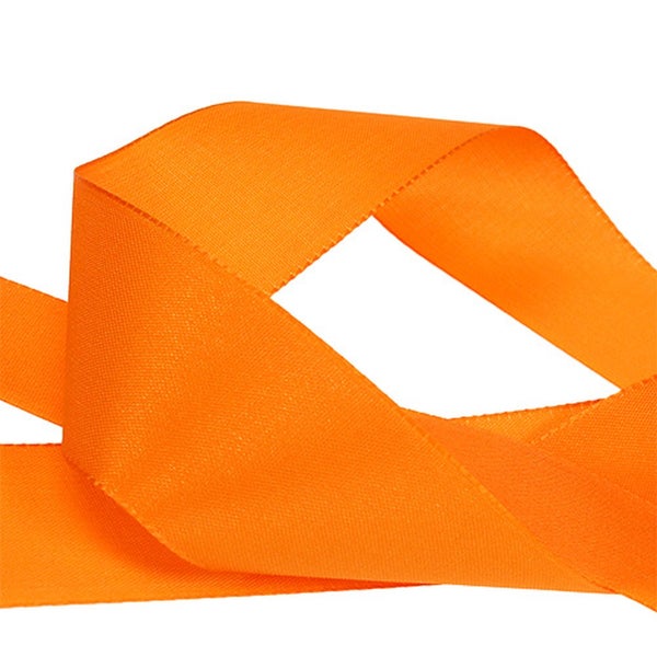 Orangefarbenes Stoffband