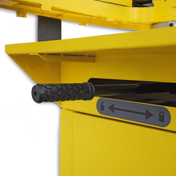 Detailansicht eines Werkstattelements mit Griff und Verriegelungssymbol