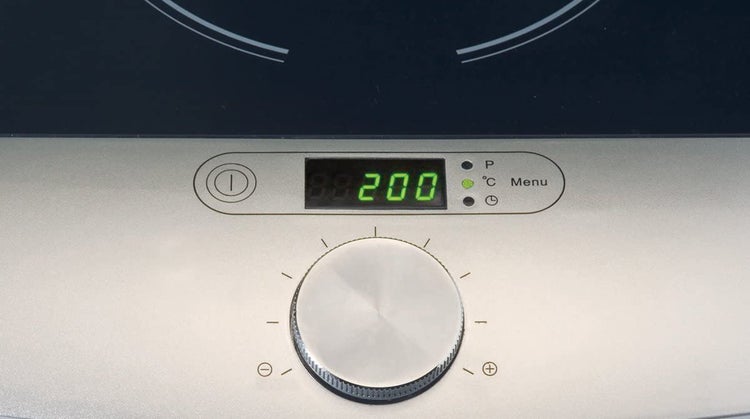 Nahaufnahme von Tulpen in einem Beet