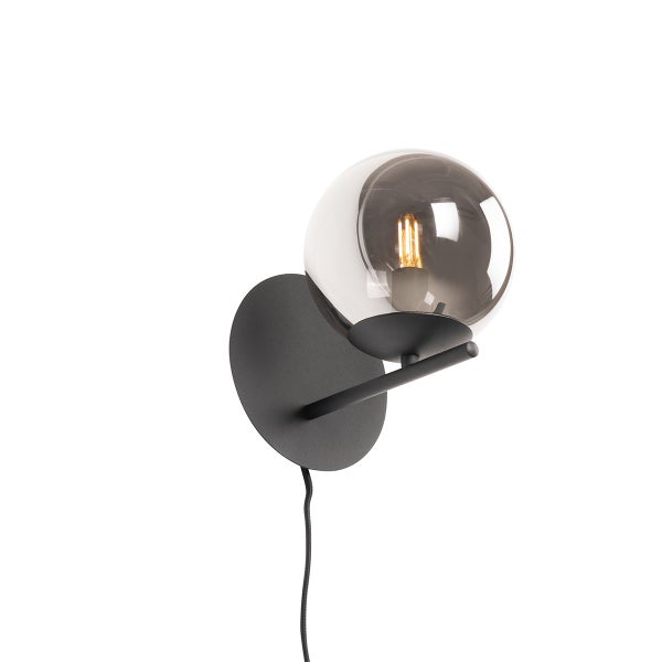 Wandleuchte mit grauer Glaskugel und Kabelanschluss