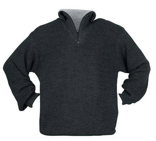 Gestrickter Herrenpullover mit Reißverschlusskragen