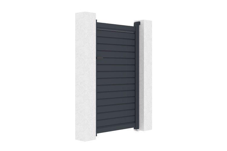 Einflügeliges Gartentor aus Aluminium mit horizontalen Lamellen in Anthrazit, montiert zwischen zwei weißen Pfeilern.