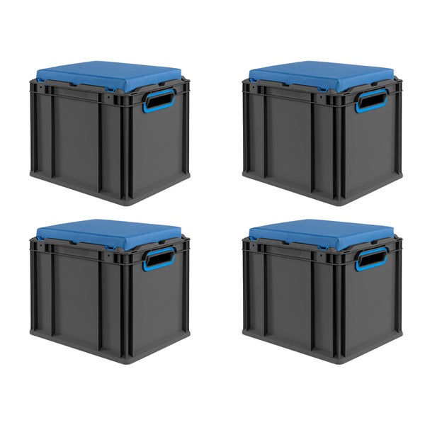 Vier graue Aufbewahrungsboxen mit blauen Sitzkissen