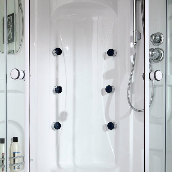 Innenansicht einer Duschkabine mit sechs Massagedüsen, Handbrause und verchromten Armaturen.