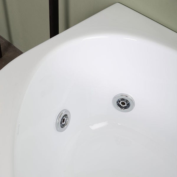Detailansicht einer Eckbadewanne mit Düsen