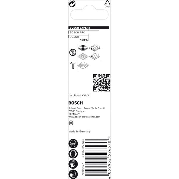 Spiralbohrer bohrt durch Metallprofil