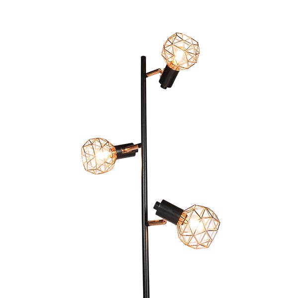 Stehlampe mit drei Leuchten und geometrischen Lampenschirmen