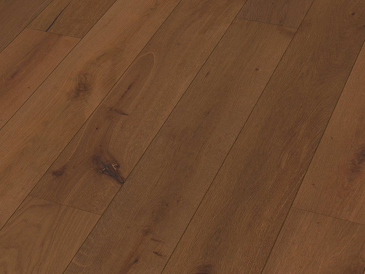 Parkettboden Eiche dunkel mit markanter Maserung und Astlöchern in Landhausdielen-Optik.