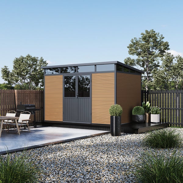 Garten Szene mit Gerätehaus, Grill, Gartentisch und Stühlen.