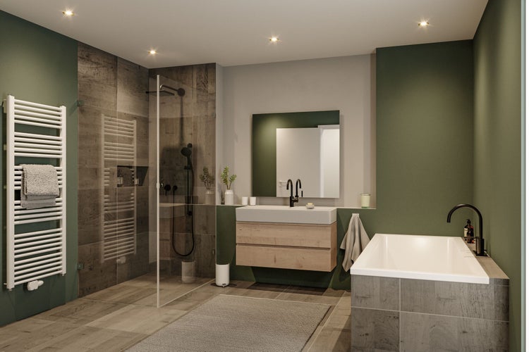 Modernes Badezimmer mit begehbarer Dusche aus Glas, Fliesen in Holzoptik, Waschtischunterschrank aus Holz, Badewanne und Handtuchheizkörper.