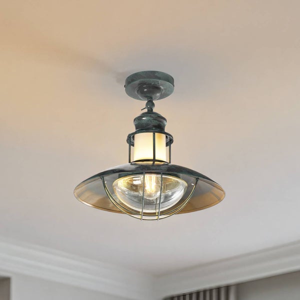 Deckenleuchte im Industrie-Design mit Lampenschirm